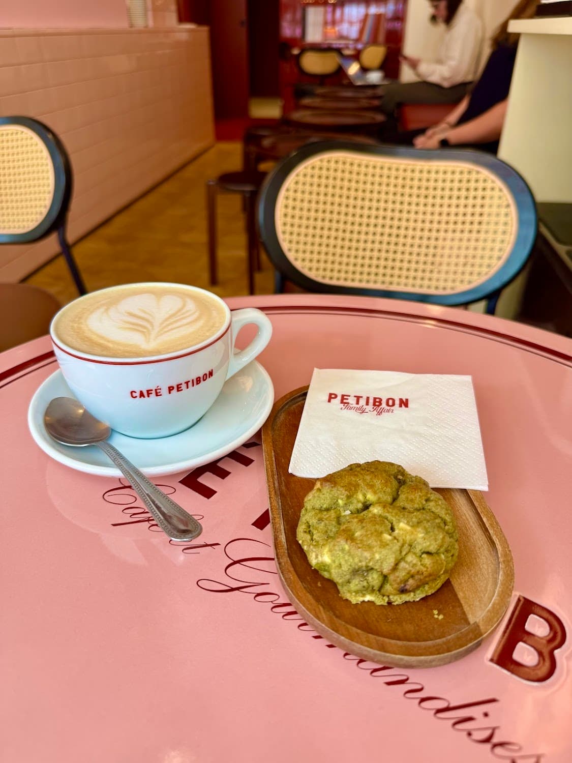 Petibon - Rue du 4 Septembre — specialty coffee shop in Paris (photo 7)