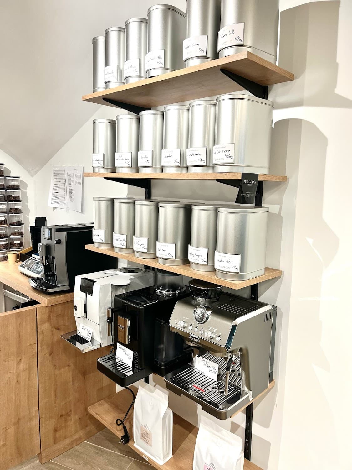 Plaine Café — specialty coffee shop in Paris (photo 1)
