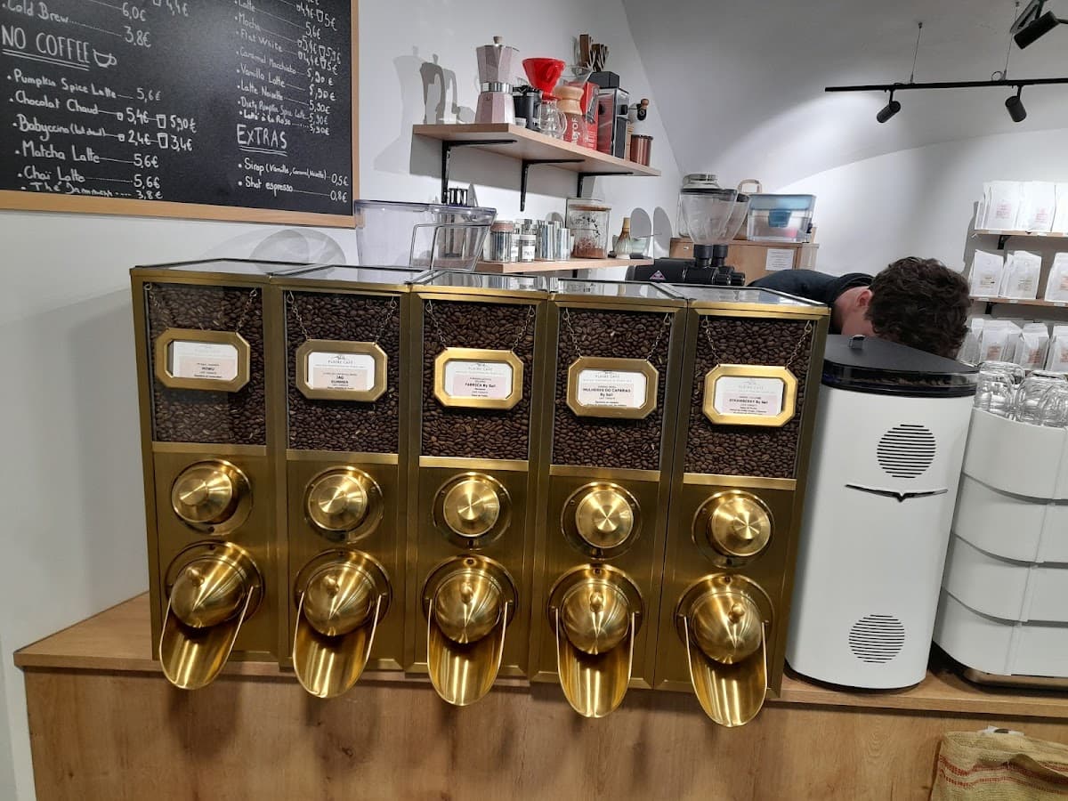 Plaine Café — specialty coffee shop in Paris (photo 2)