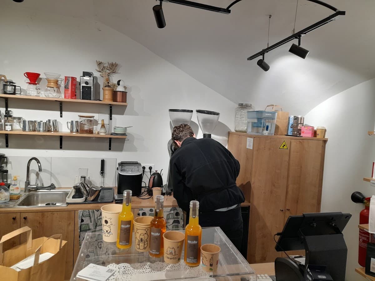 Plaine Café — specialty coffee shop in Paris (photo 7)