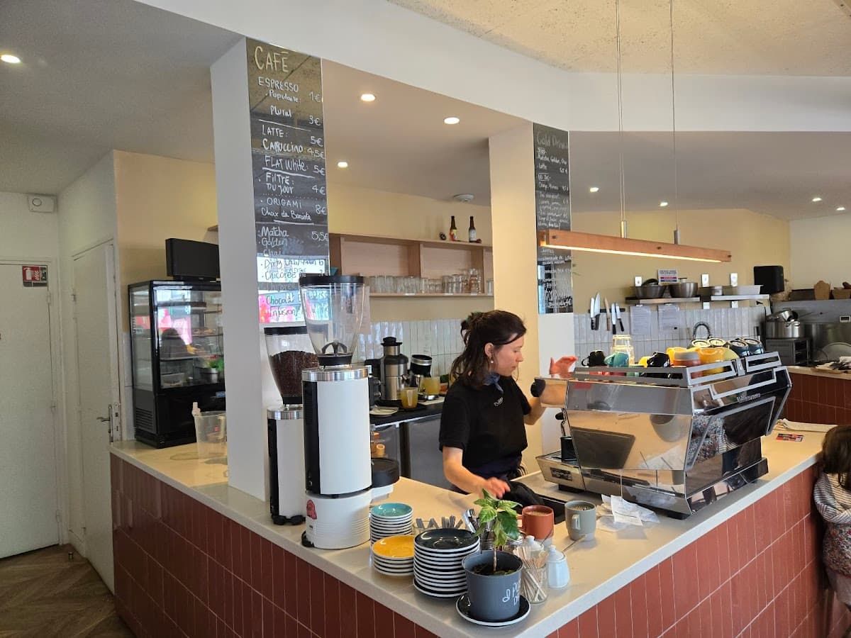 Plural Café, specialty coffee shop in Paris