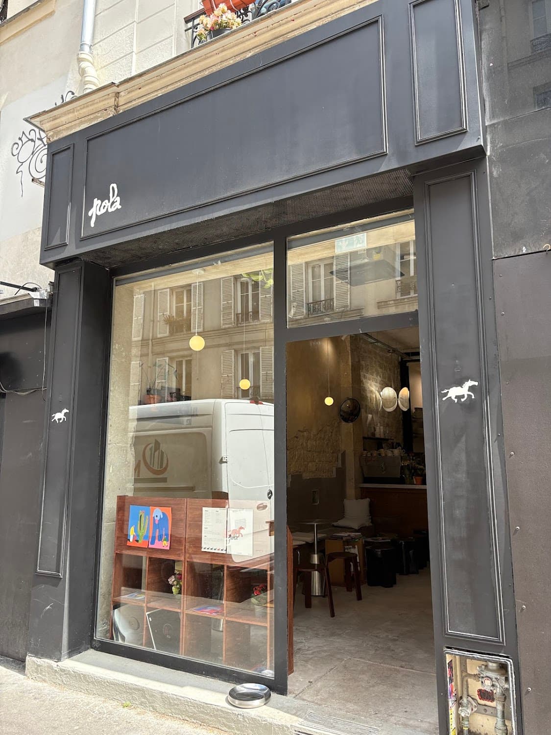 pola — specialty coffee shop in Paris (photo 7)
