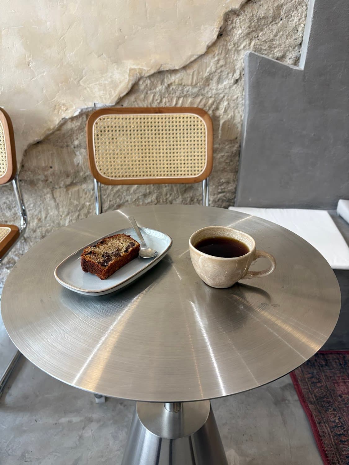 pola — specialty coffee shop in Paris (photo 1)
