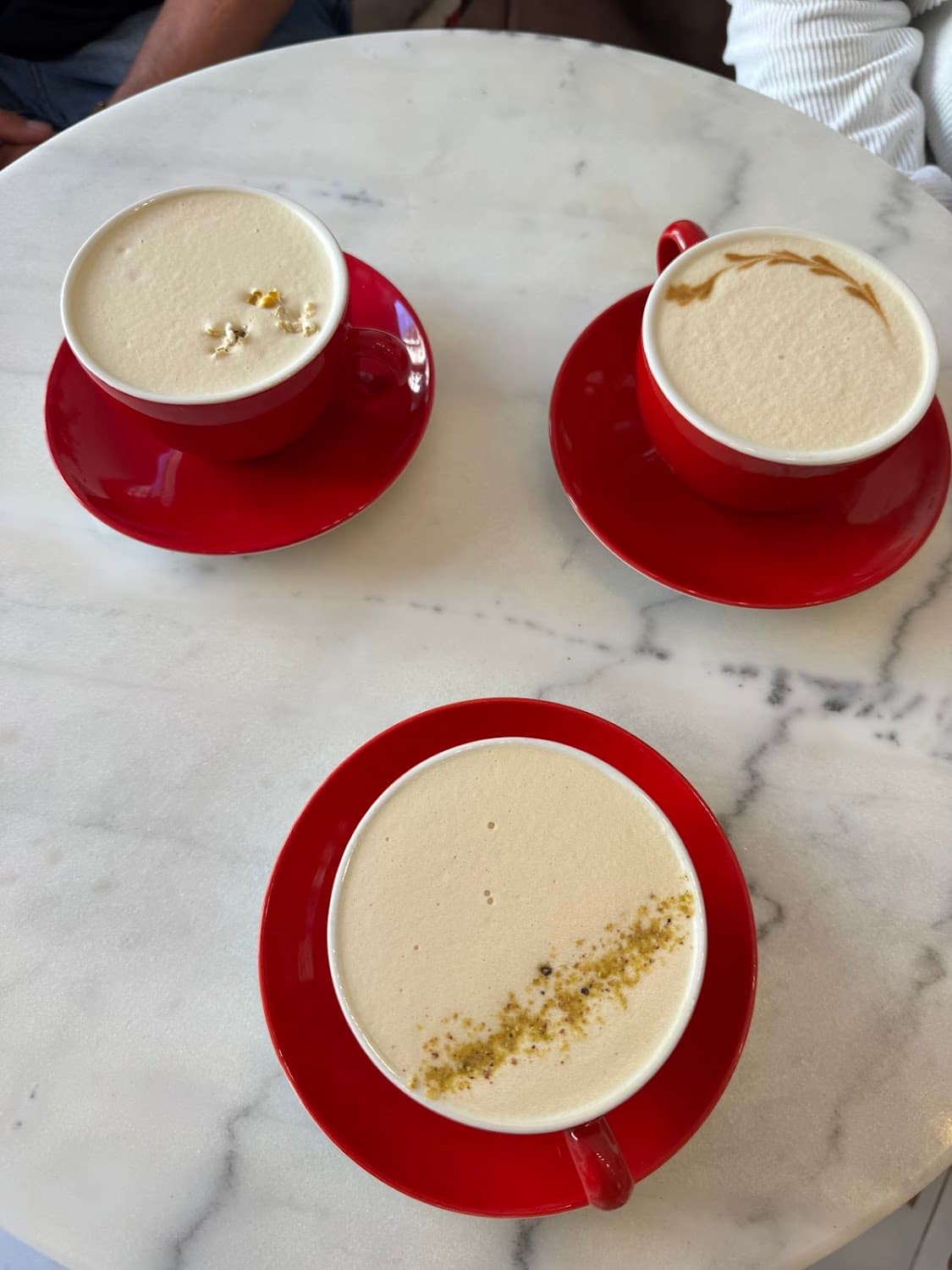 Raf — specialty coffee shop in Paris (photo 1)