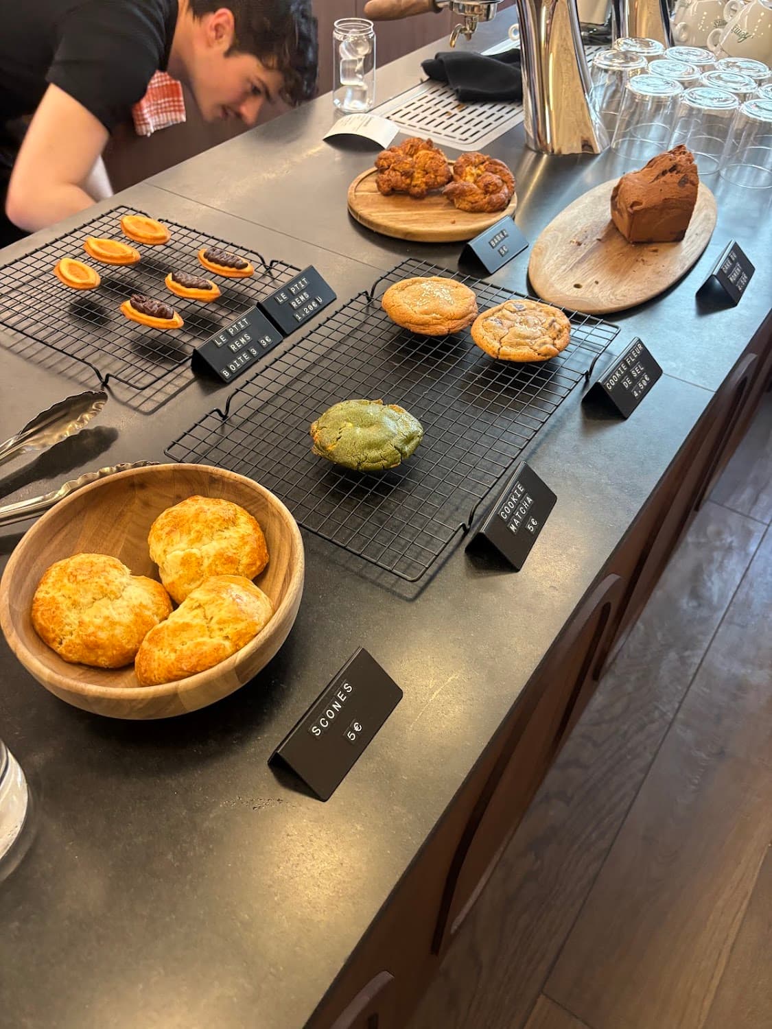Rem's Coffee Shop Marais — specialty coffee shop in Paris (photo 7)