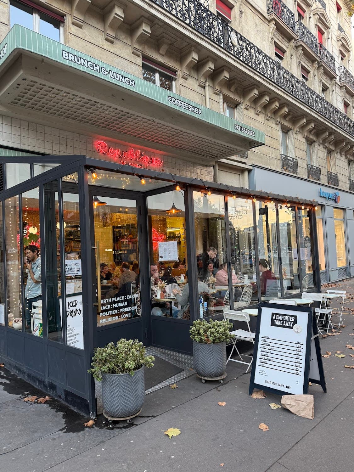 République of Coffee, specialty coffee shop in Paris