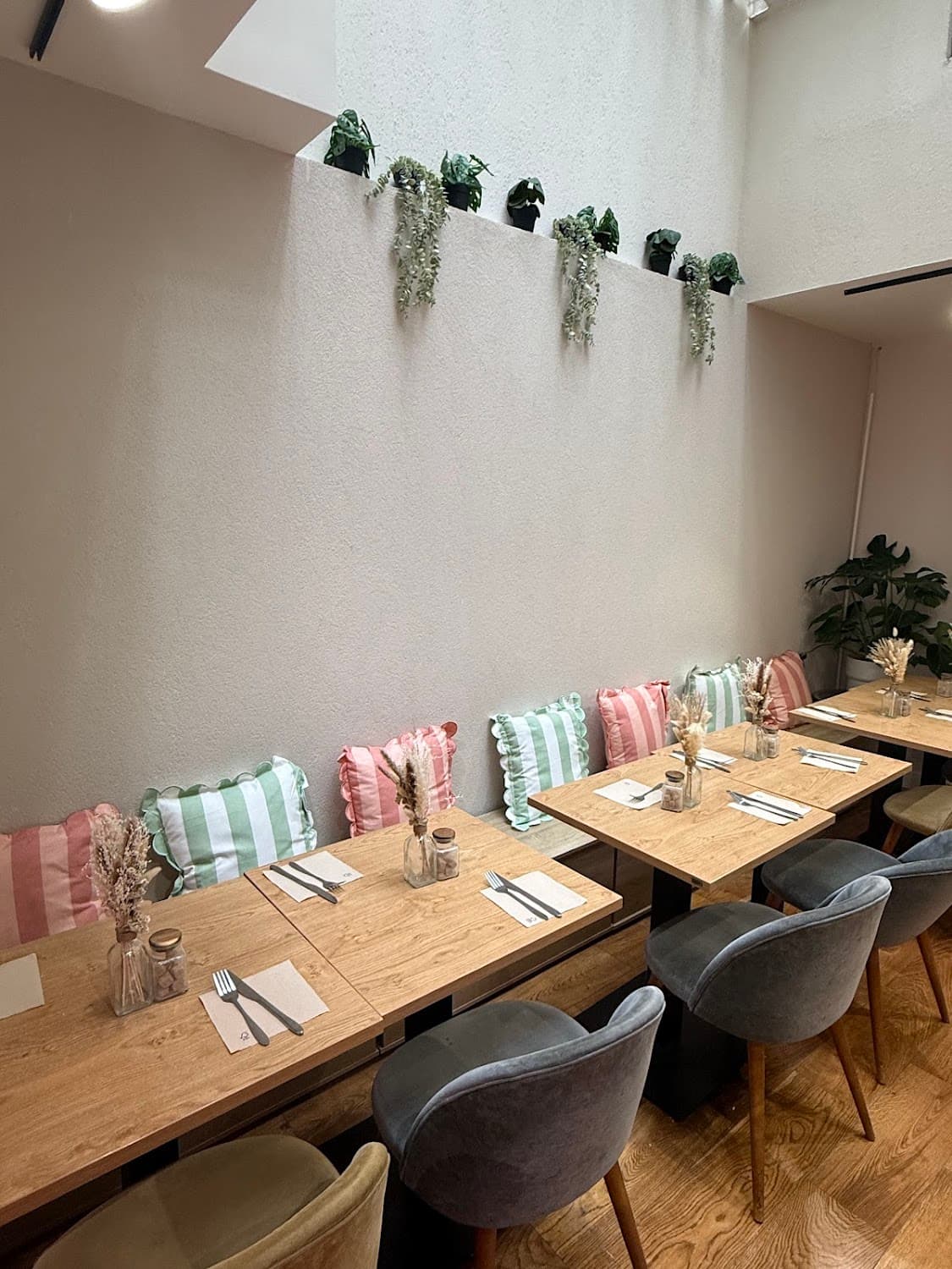Roll in - Rue de Cléry, specialty coffee shop in Paris (photo 8)