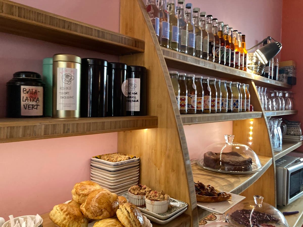 Rose Thé — specialty coffee shop in Paris (photo 6)