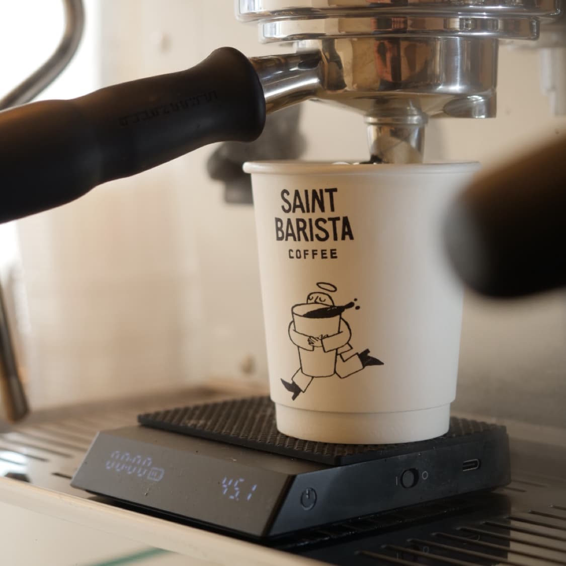 Saint Barista Coffee — specialty coffee shop in Paris (photo 3)