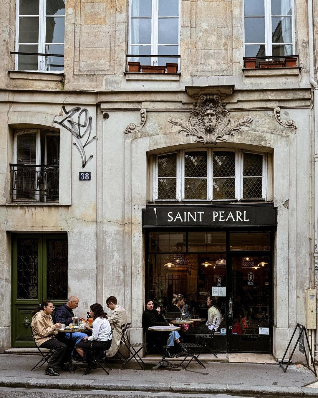 Saint Pearl - Rue des Saints-Pères, specialty coffee shop in Paris
