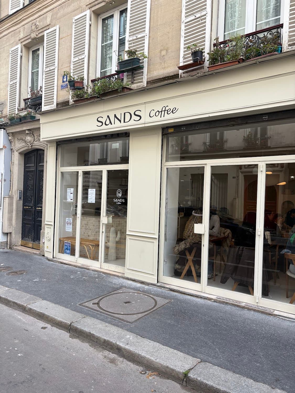 Sands Coffee — specialty coffee shop in Paris (photo 6)
