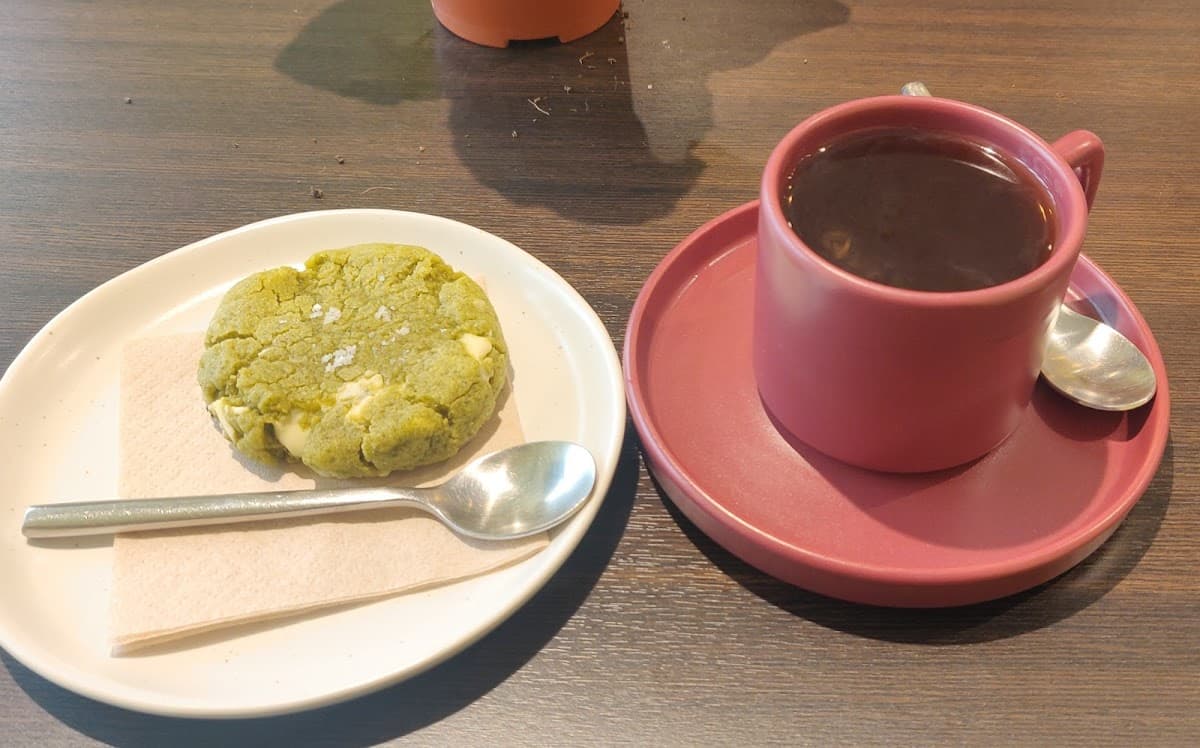 SEDA SEDA — specialty coffee shop in Paris (photo 4)