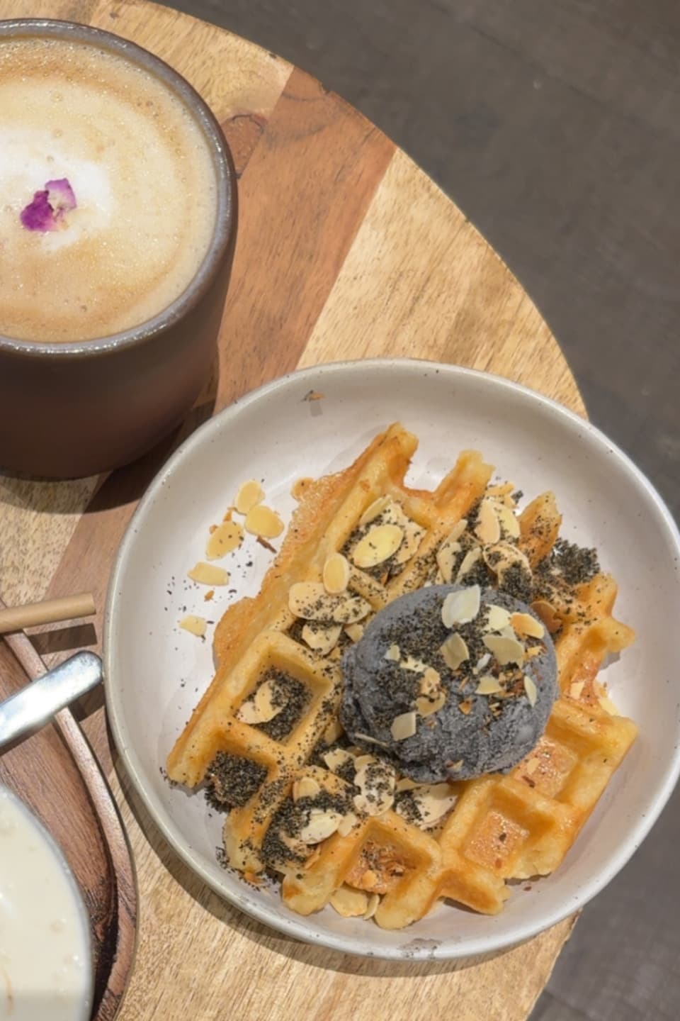 Shigure — specialty coffee shop in Paris (photo 6)