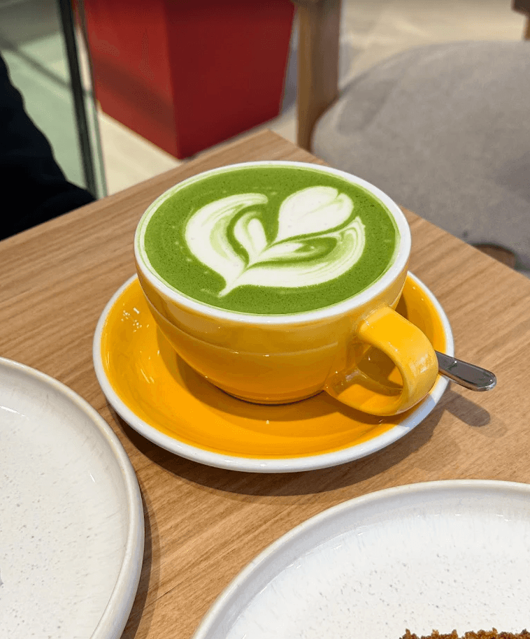 Shukery Coffee & Matcha, specialty coffee shop in Paris (photo 8)