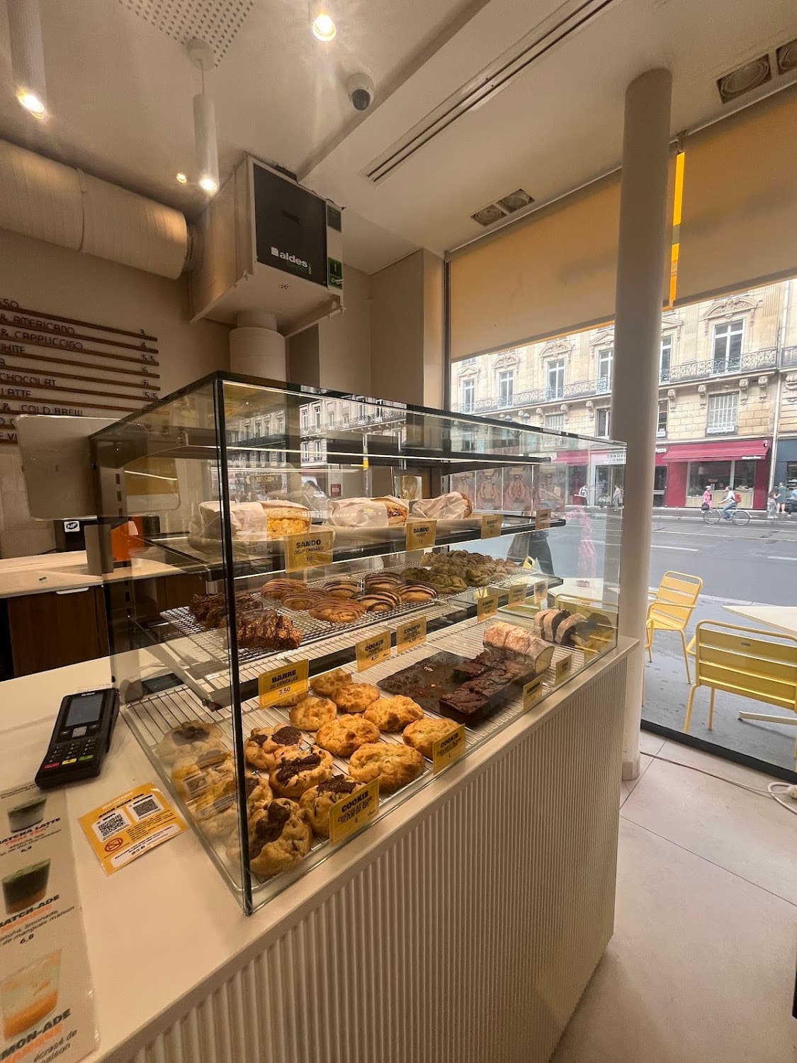 Shukery Coffee & Matcha, specialty coffee shop in Paris (photo 6)