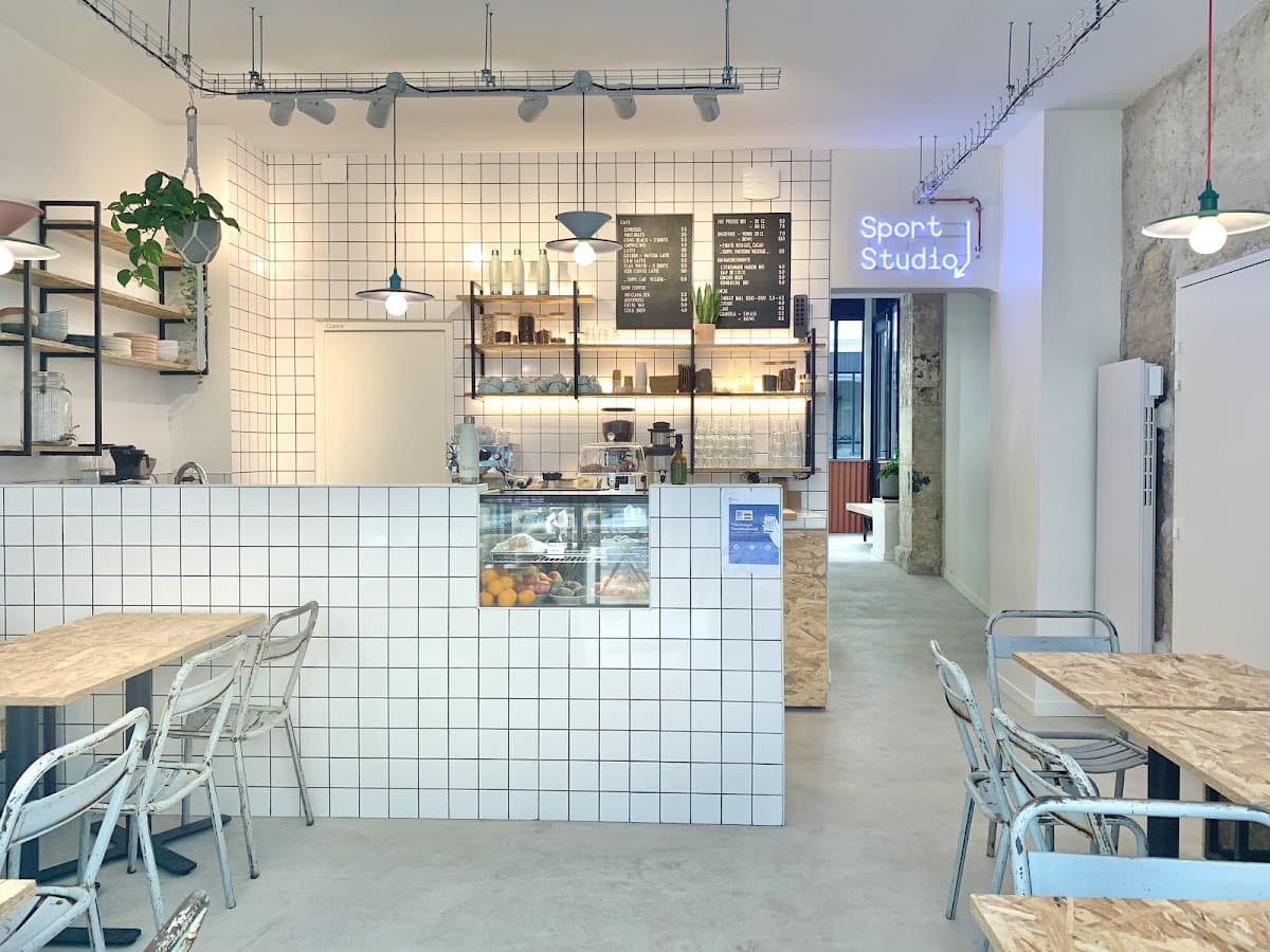 Slowe Wellness House — specialty coffee shop in Paris (photo 6)