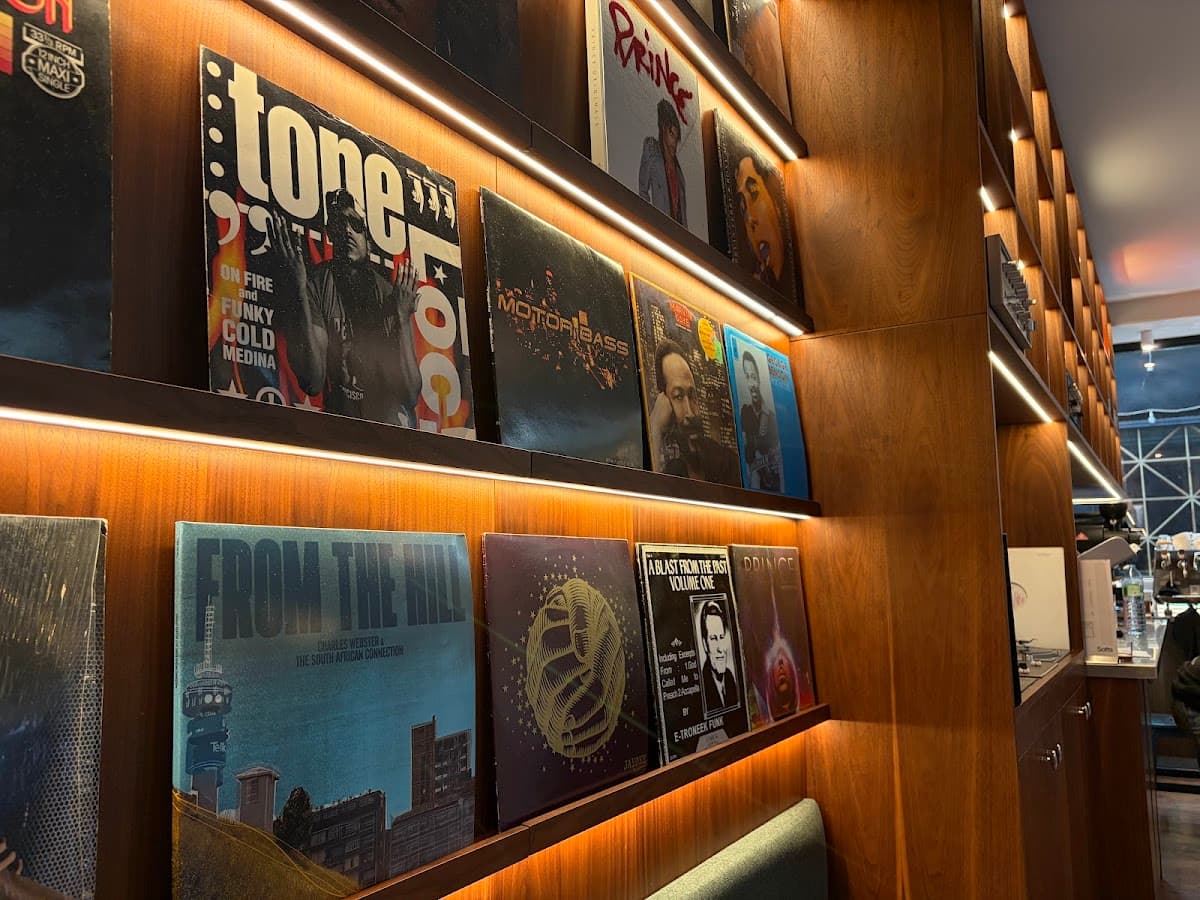 Sound and Coffee, specialty coffee shop in Paris