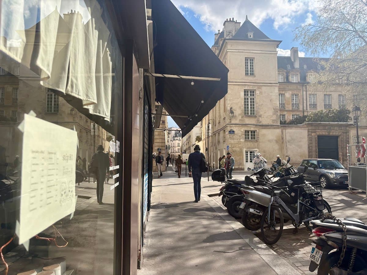 stōp 81 — specialty coffee shop in Paris (photo 7)