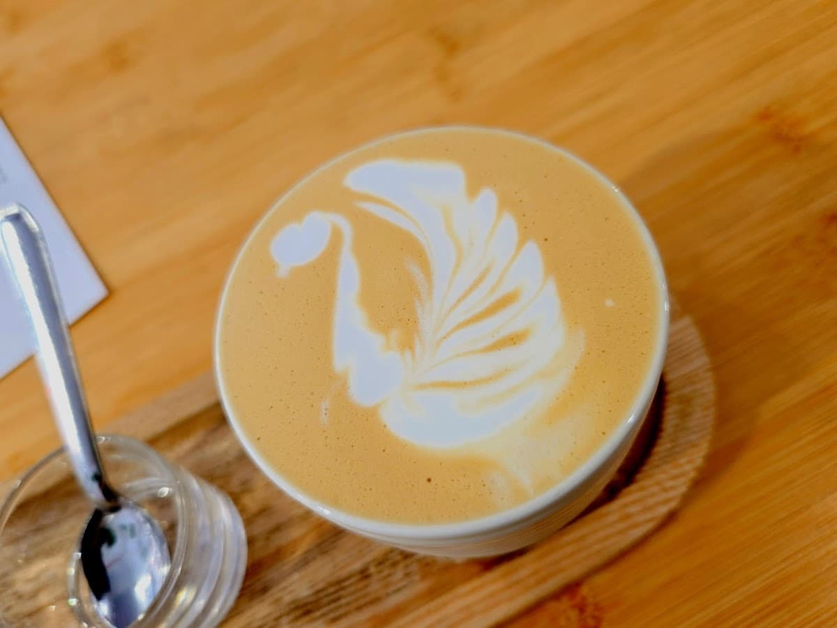 Substance Café — specialty coffee shop in Paris (photo 2)