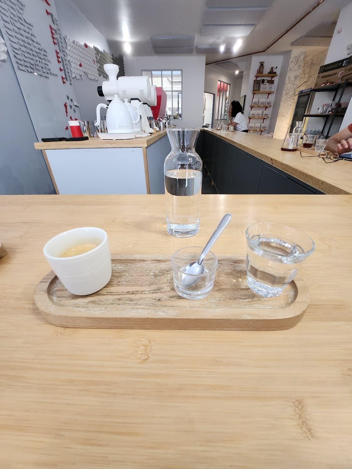 Substance Café — specialty coffee shop in Paris (photo 1)
