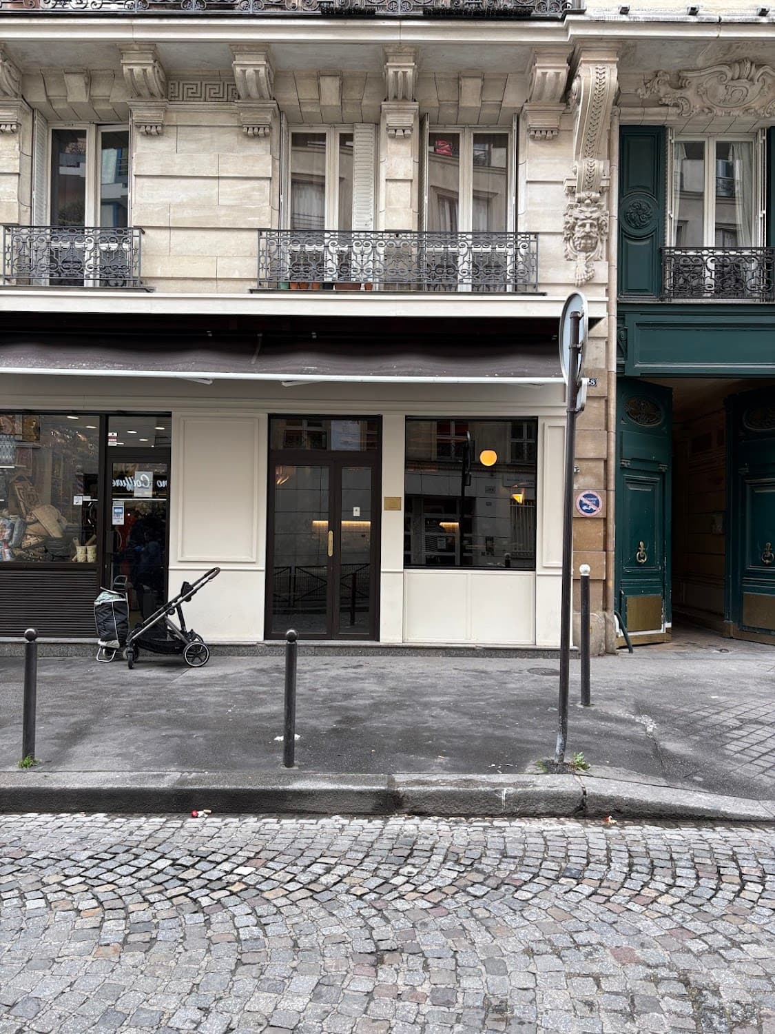 Taxiphone, specialty coffee shop in Paris (photo 8)