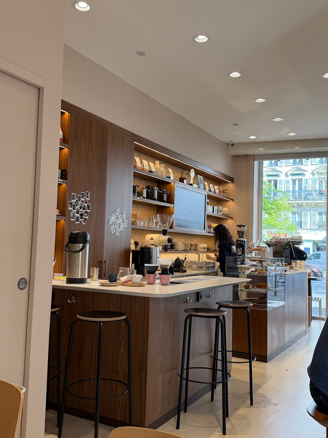 Terres de Café — specialty coffee shop in Paris (photo 2)