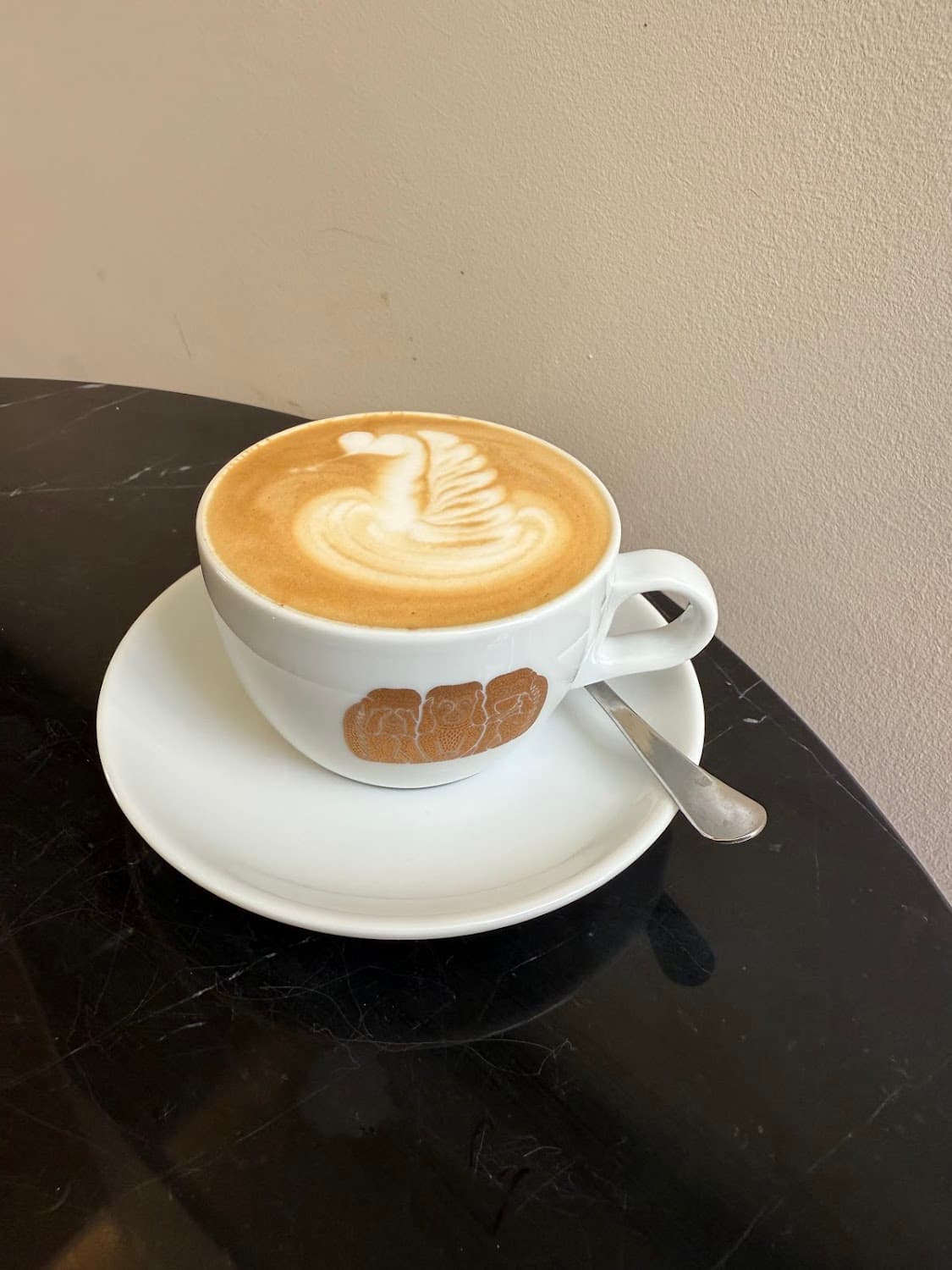 Terres de Café - Rue des Batignolles, specialty coffee shop in Paris (photo 4)