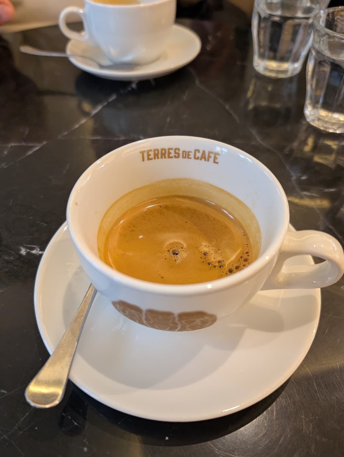 Terres de Café — specialty coffee shop in Paris (photo 4)