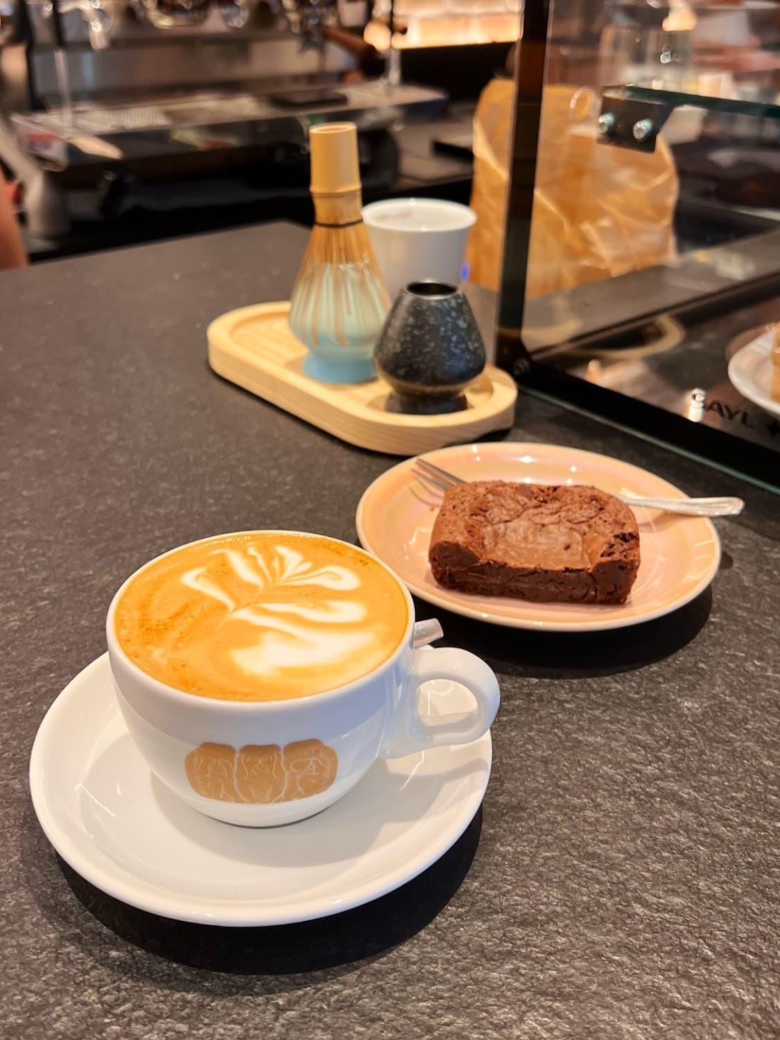 Terres de Café - Tiquetonne, specialty coffee shop in Paris (photo 5)
