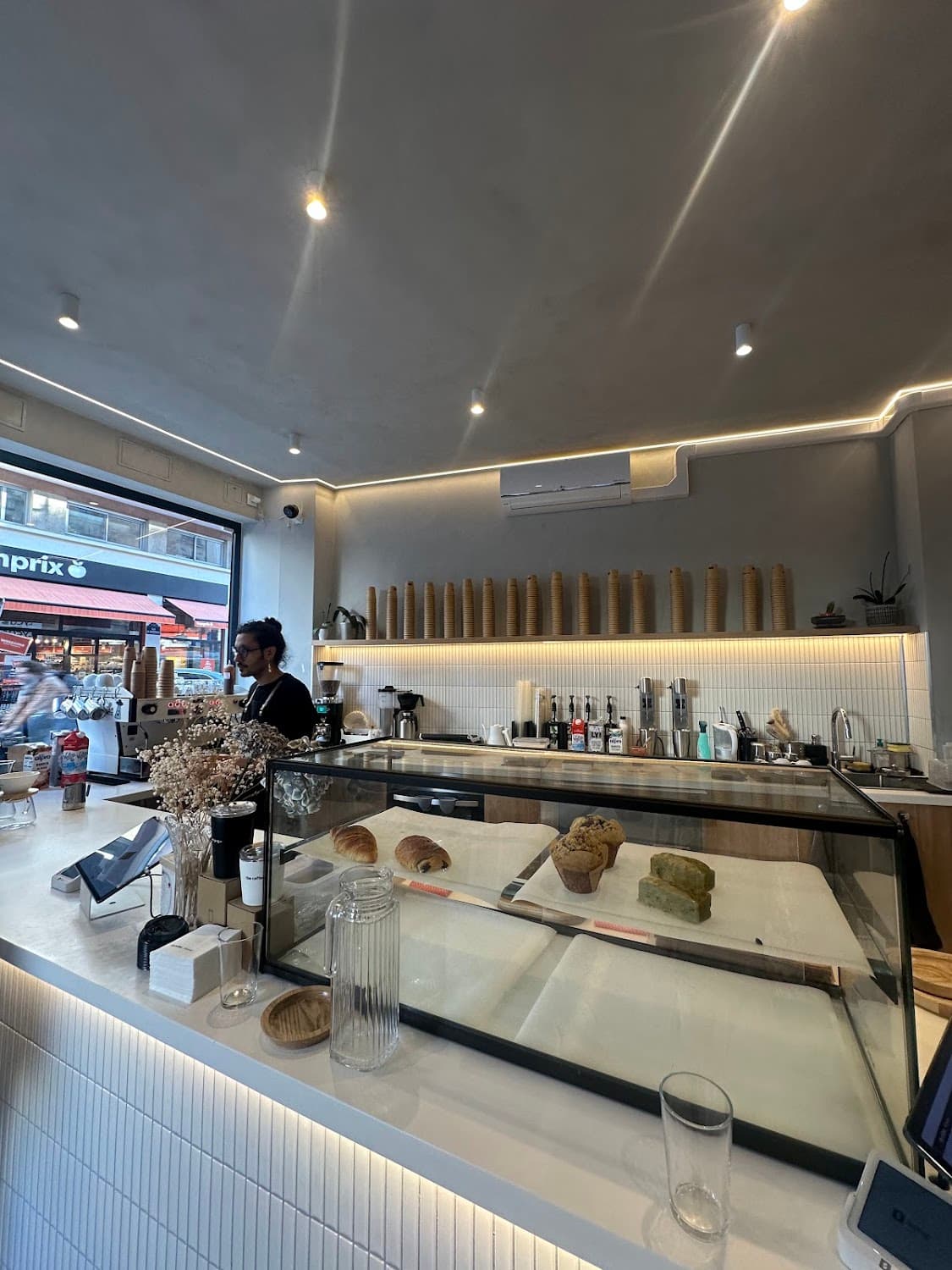 The Coffee - Rue Gonnet, specialty coffee shop in Paris