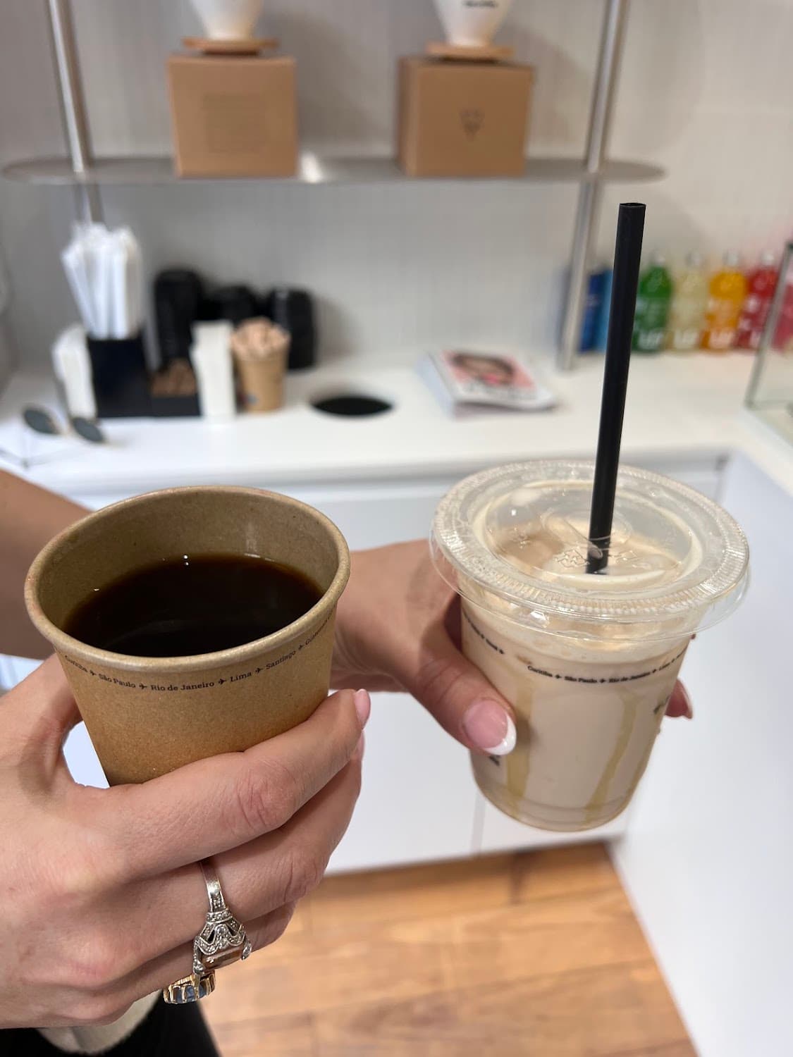 The Coffee Martyrs — specialty coffee shop in Paris (photo 1)