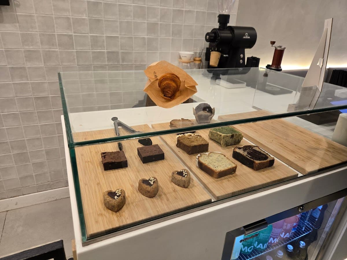 The Coffee - Poissonnière — specialty coffee shop in Paris (photo 6)