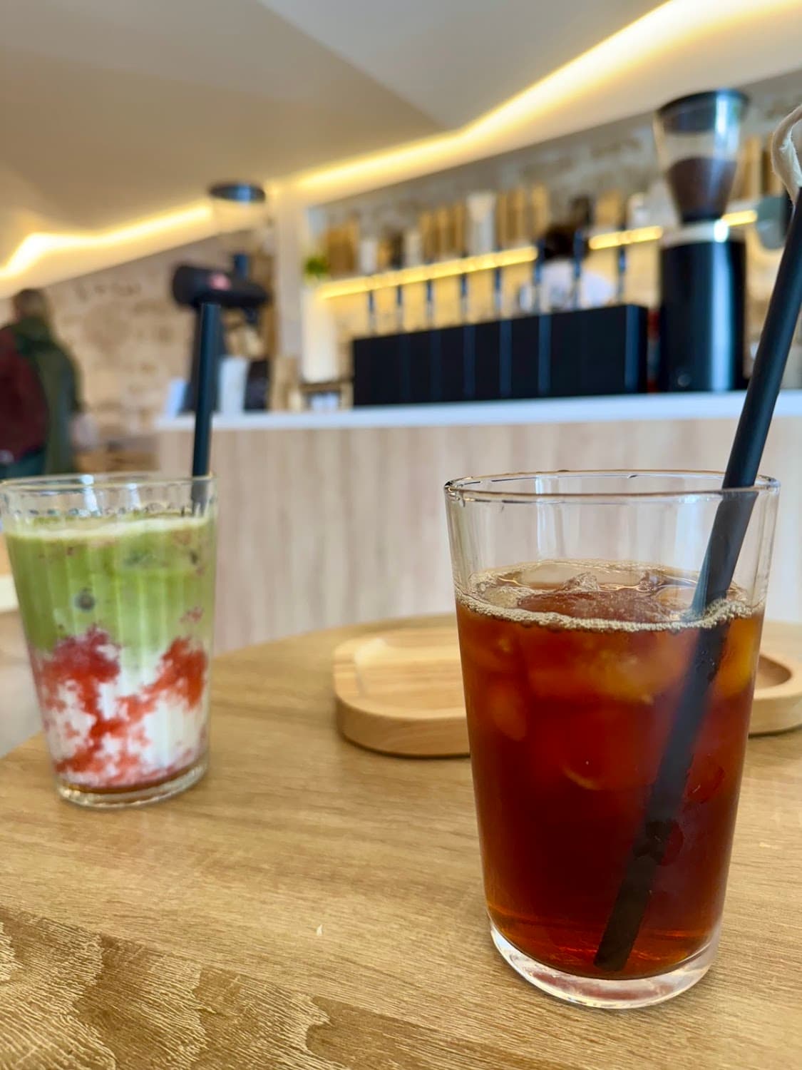 The Coffee - Quai de la Tournelle — specialty coffee shop in Paris (photo 1)