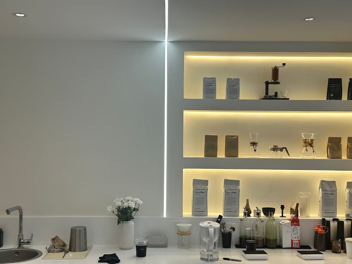 The Coffee - Rue la Feuillade — specialty coffee shop in Paris (photo 5)