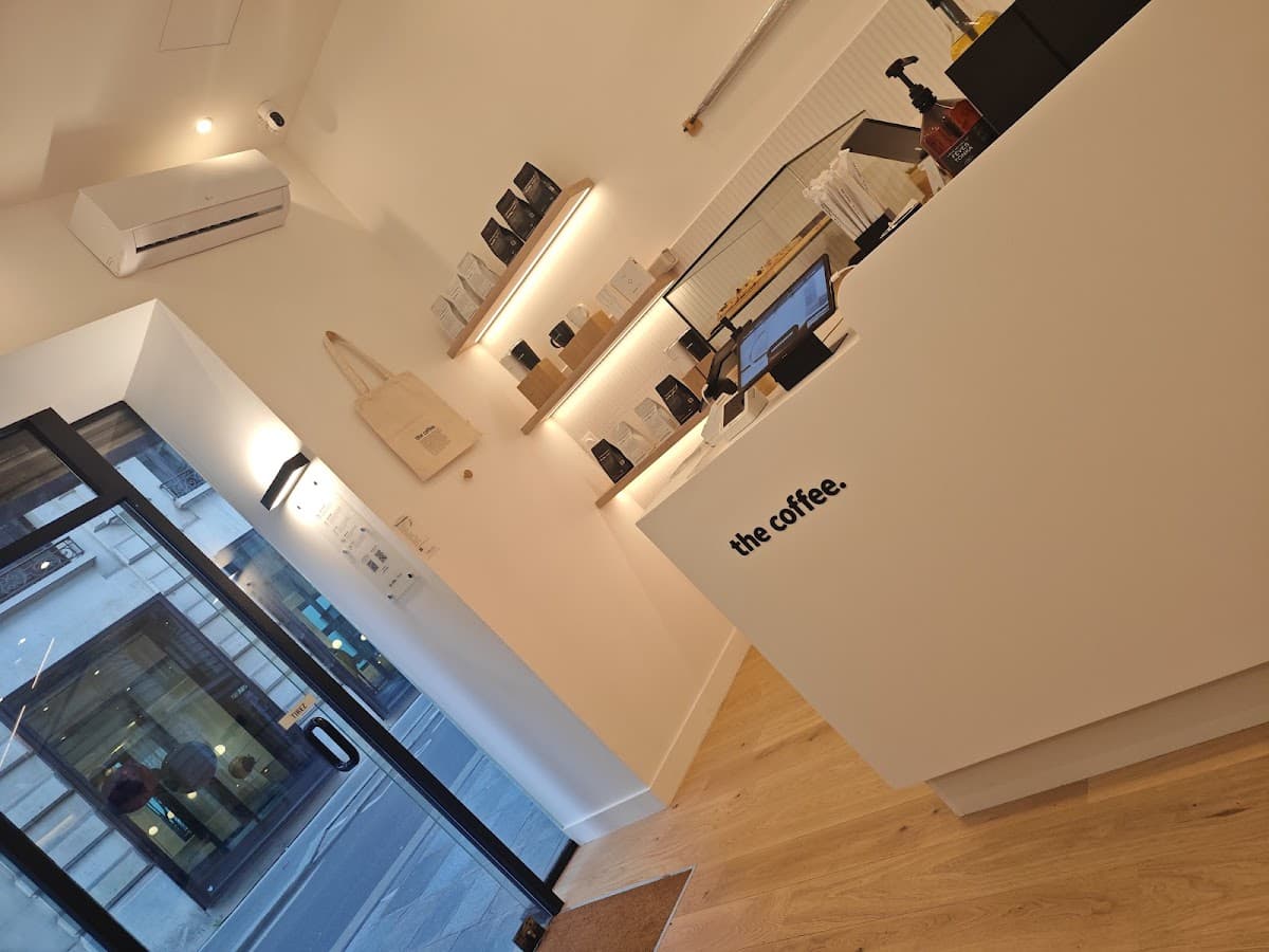 The Coffee Saint-Lazare — specialty coffee shop in Paris (photo 3)