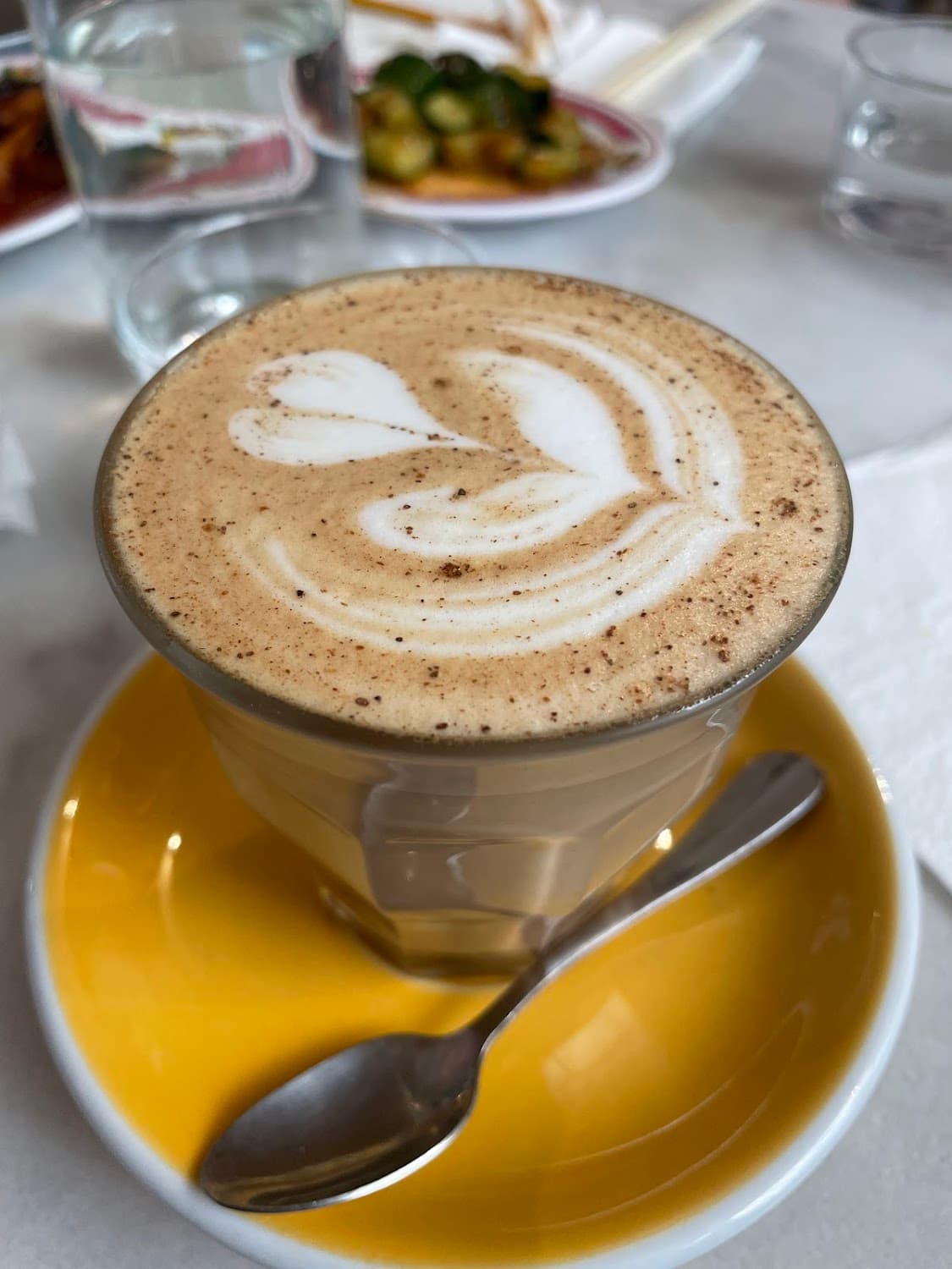 The Hood — specialty coffee shop in Paris (photo 7)