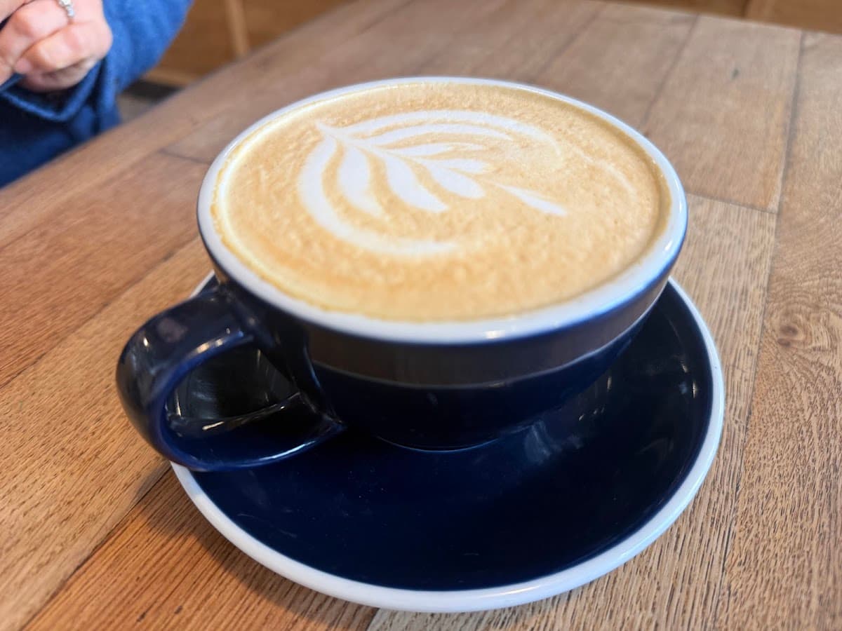 The Kursaal — specialty coffee shop in Paris (photo 1)