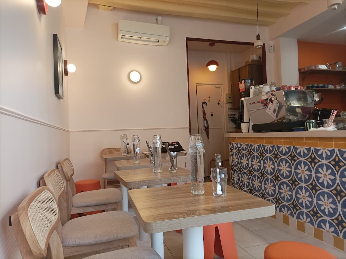 The Sunny Side - Coffee, Bagnat & Dips — specialty coffee shop in Paris (photo 3)
