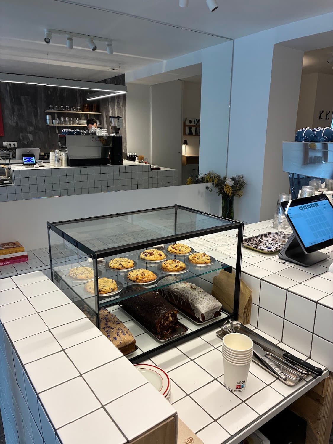 Trouble Makers Café, specialty coffee shop in Paris