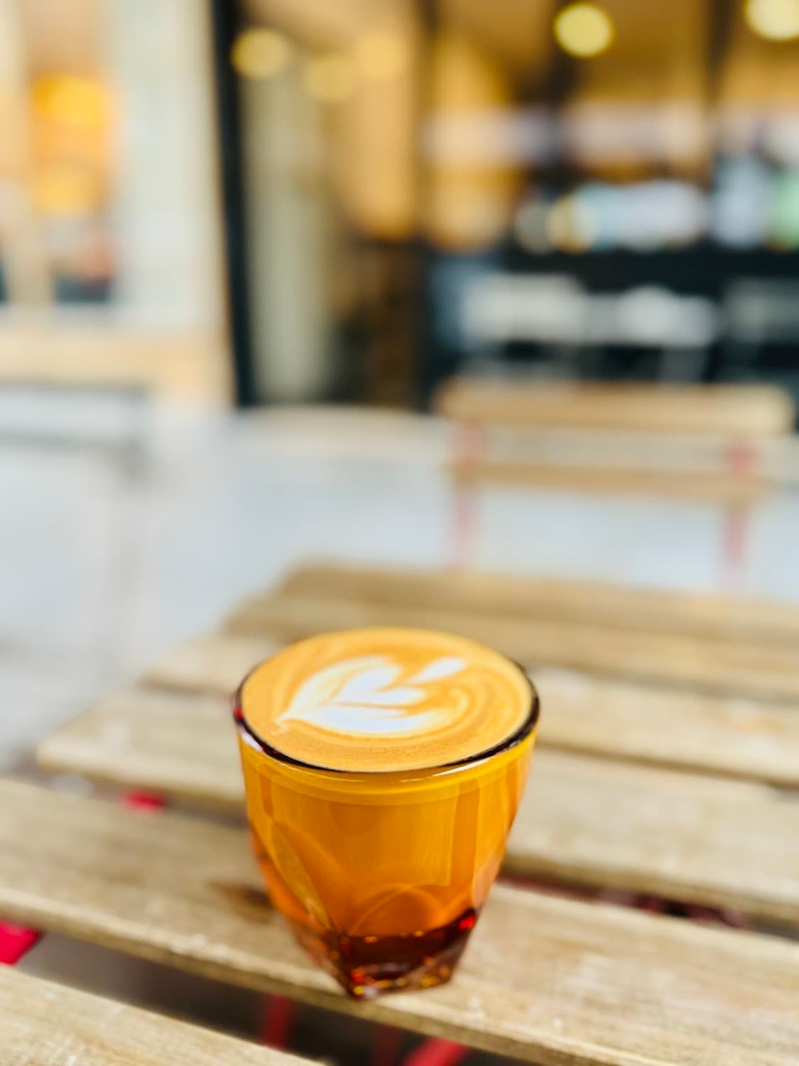 Typica - Filles du Calvaire — specialty coffee shop in Paris (photo 1)