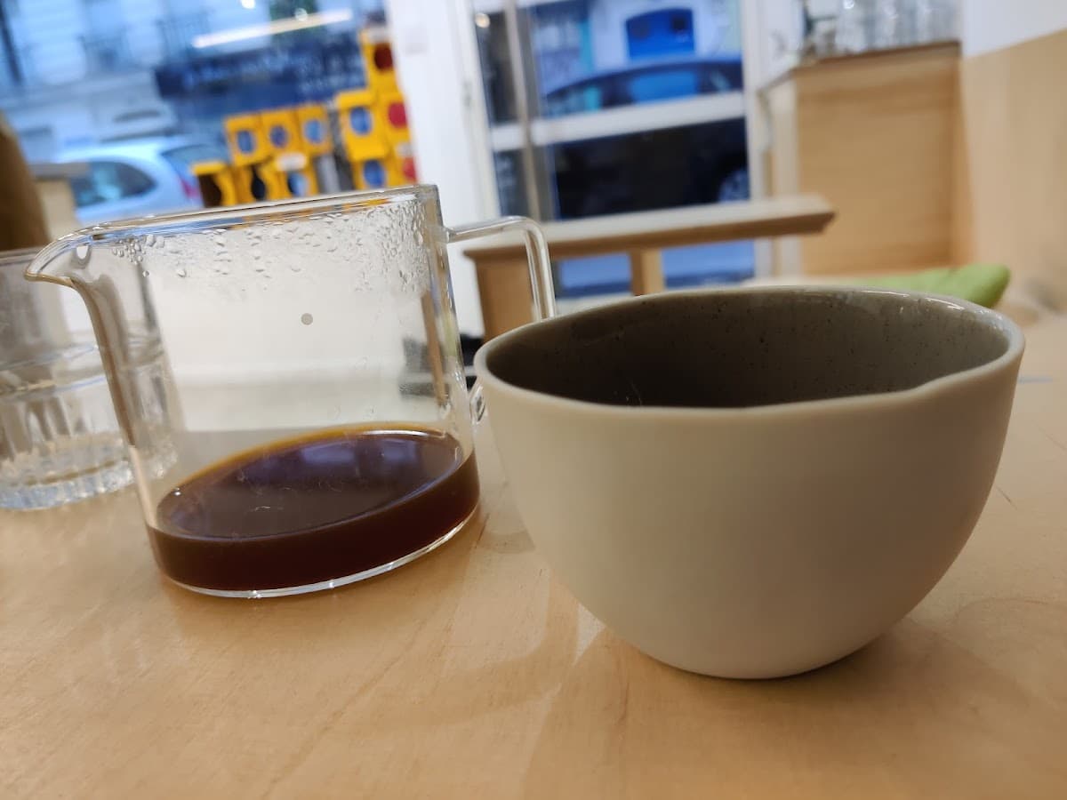 TYPICA SPECIALTY COFFEE CHEMIN VERT — specialty coffee shop in Paris (photo 5)