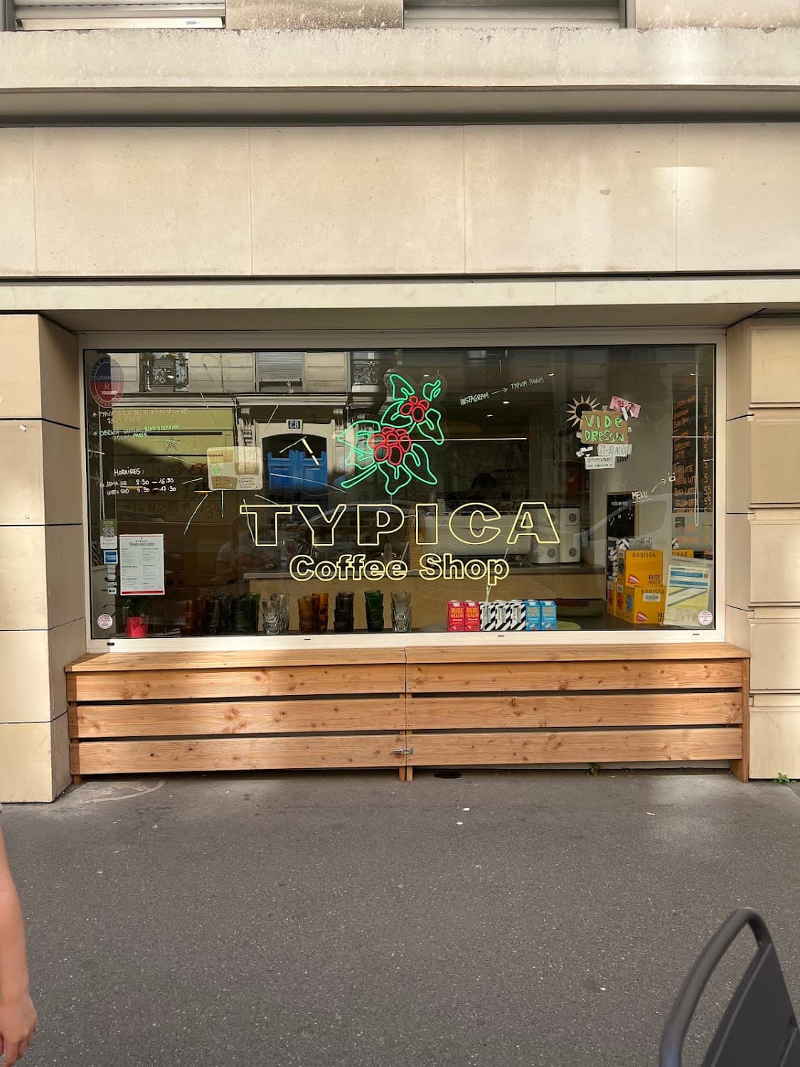 TYPICA SPECIALTY COFFEE CHEMIN VERT — specialty coffee shop in Paris (photo 1)