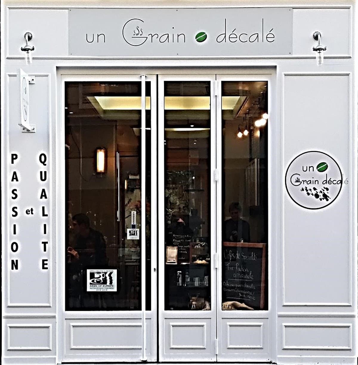 Un Grain Décalé — specialty coffee shop in Paris (photo 3)