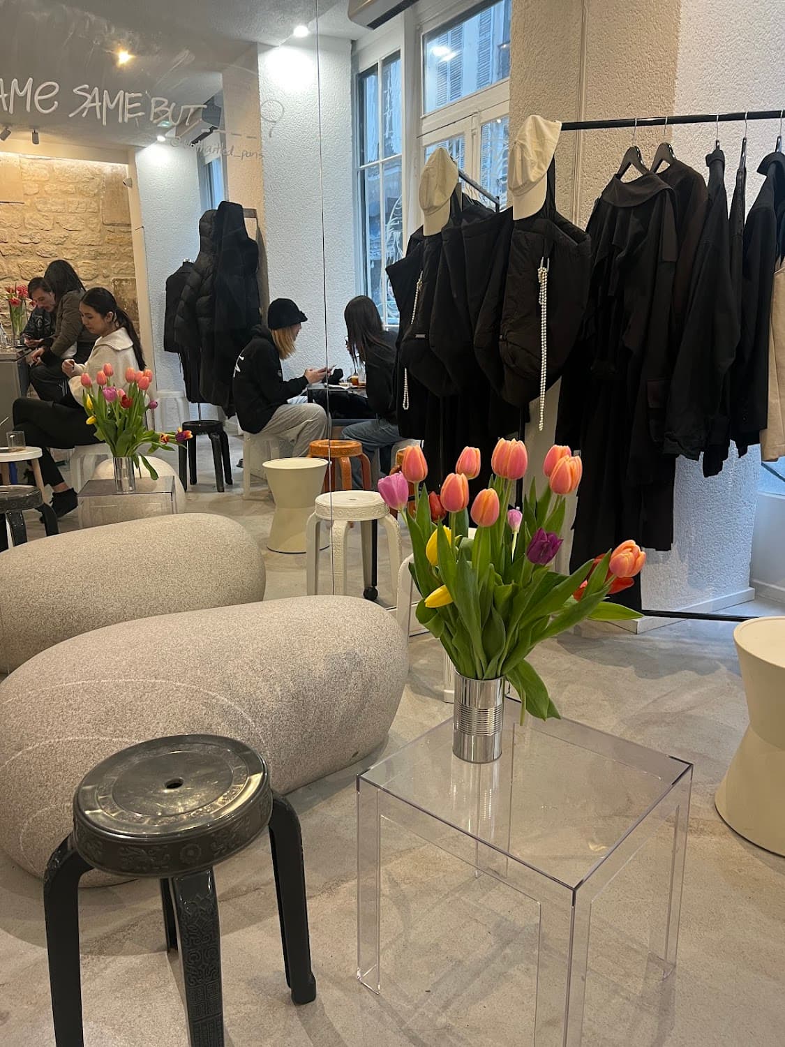 Unthaitled. — specialty coffee shop in Paris (photo 6)
