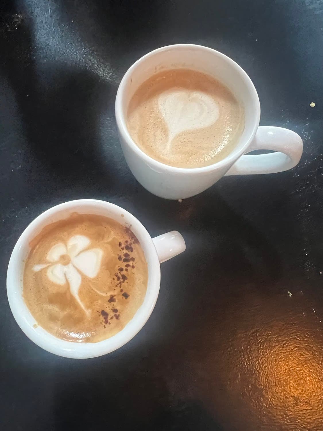 Used-book Café — specialty coffee shop in Paris (photo 2)