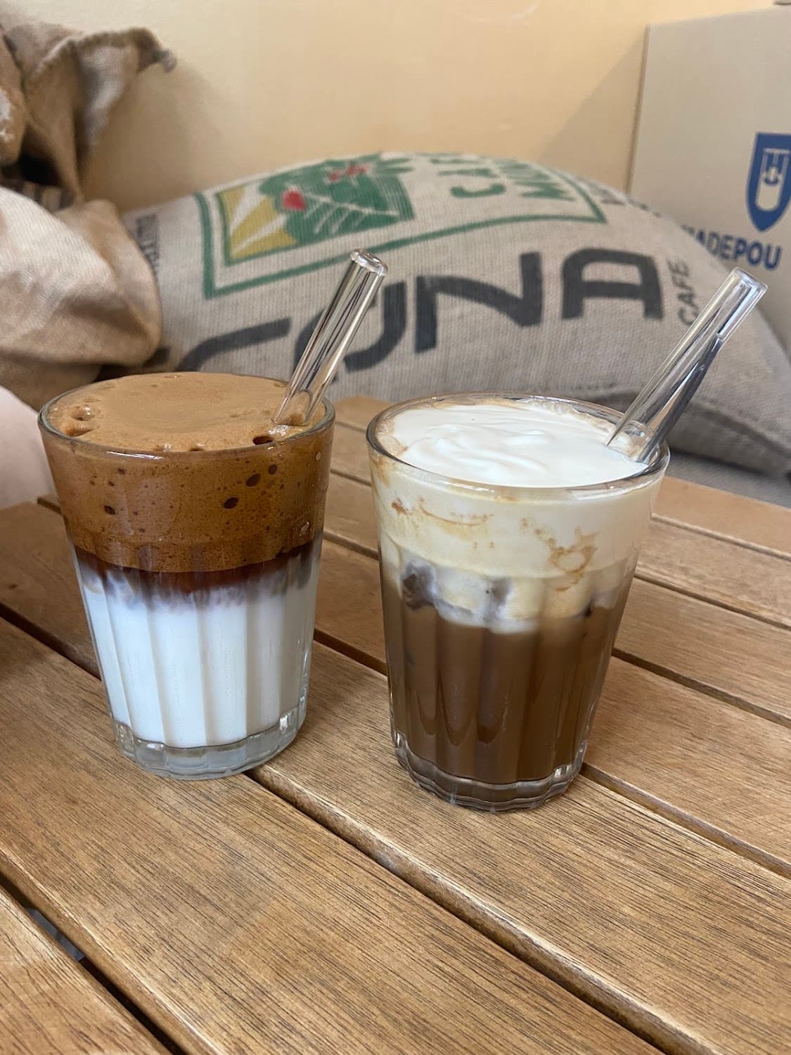 Viahe caphe — specialty coffee shop in Paris (photo 6)