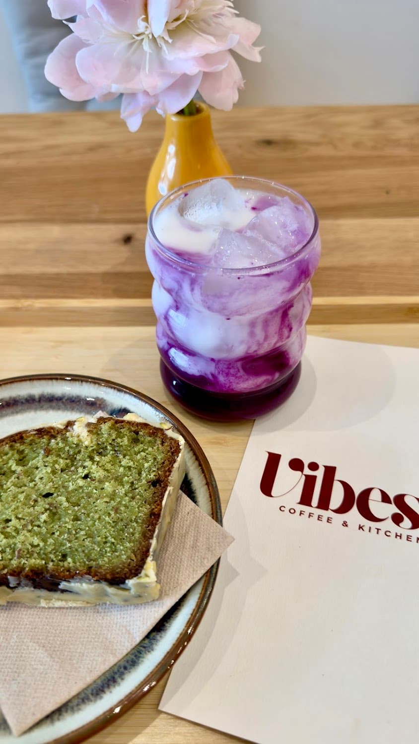 Vibes Coffee & Kitchen — specialty coffee shop in Paris (photo 7)