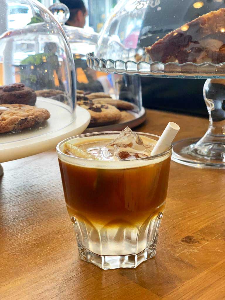 We Love Coffee — specialty coffee shop in Paris (photo 1)
