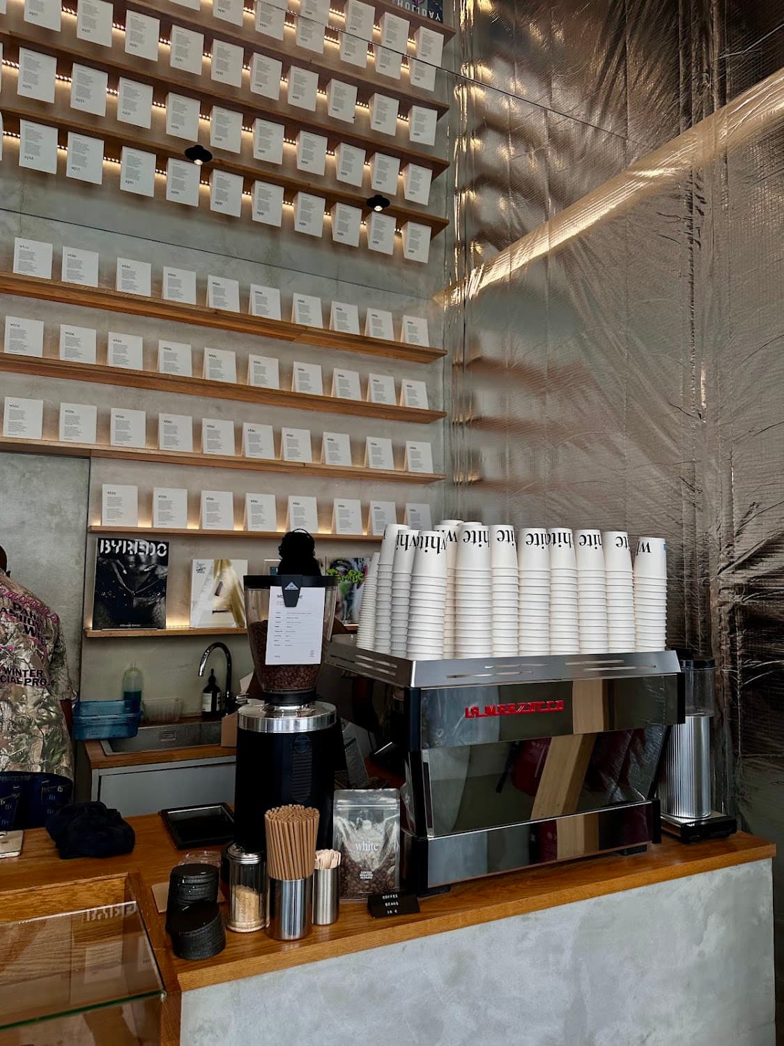 White - Paris 3, specialty coffee shop in Paris (photo 7)