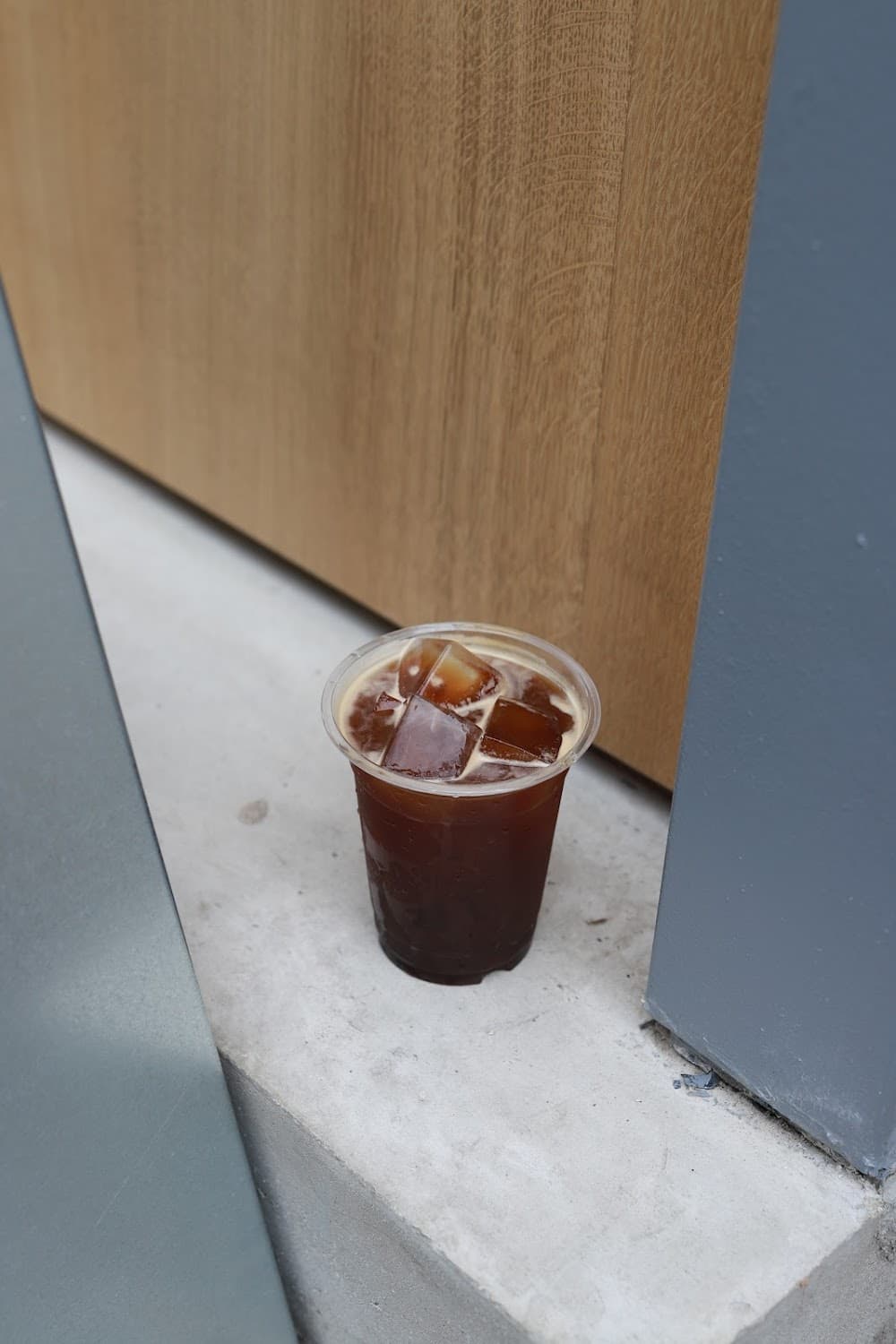 White - Paris 3 — specialty coffee shop in Paris (photo 1)